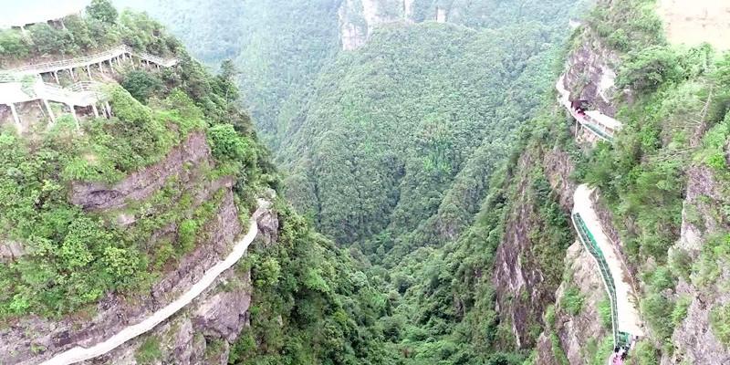 满怀信心齐奋进 笃行实干启新程